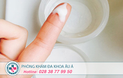 Huyết trắng vón cục, ngứa
