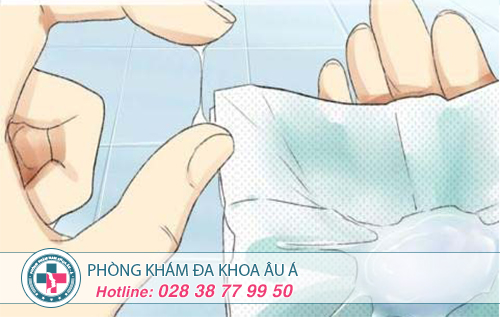 Khí hư màu trắng dạng bột là bệnh gì?